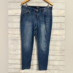 Almost Famous Jegging Jeans  Size 15
